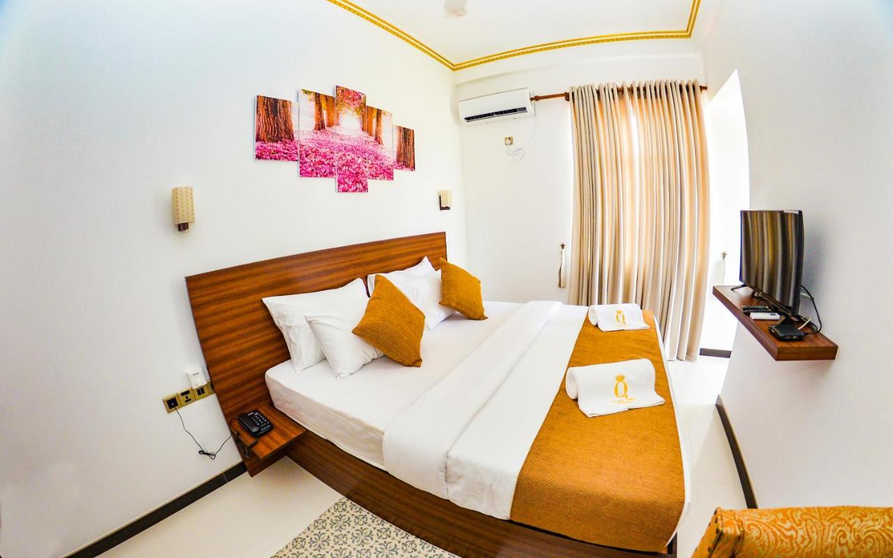 Negombo New Queen'S Palace Extérieur photo